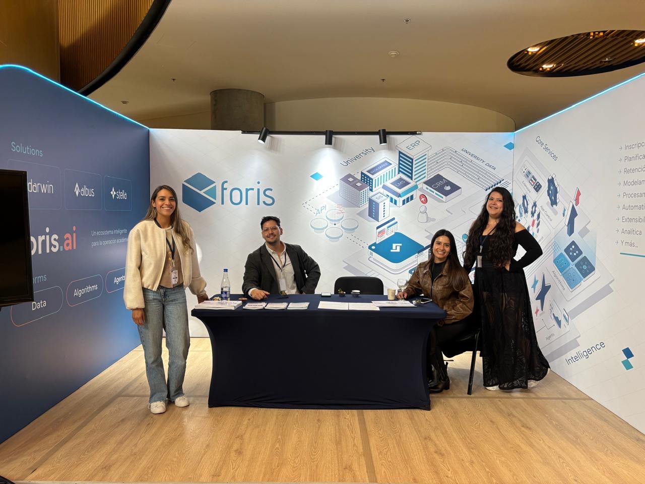 Stand de Foris en el II Congreso de Aprendizaje Experiencial, mostrando Foris Suite y su ecosistema de productos para la operación universitaria